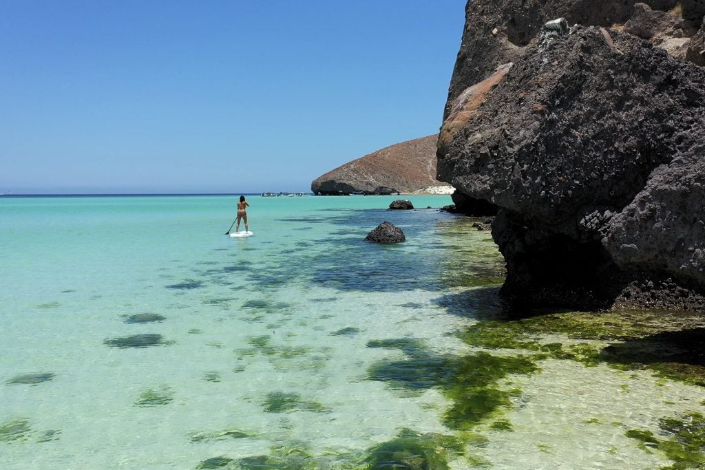 Kristallklares Wasser bei einem Segelurlaub in La Paz