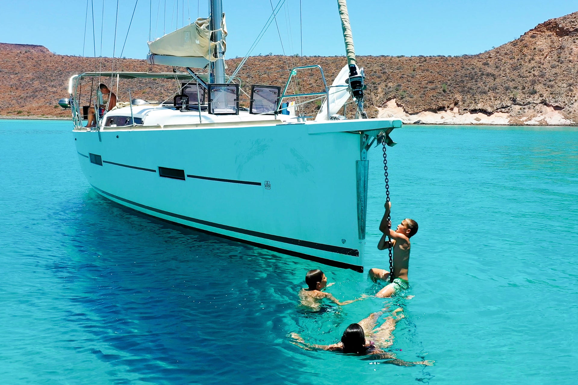 sailboat rental la paz mexico