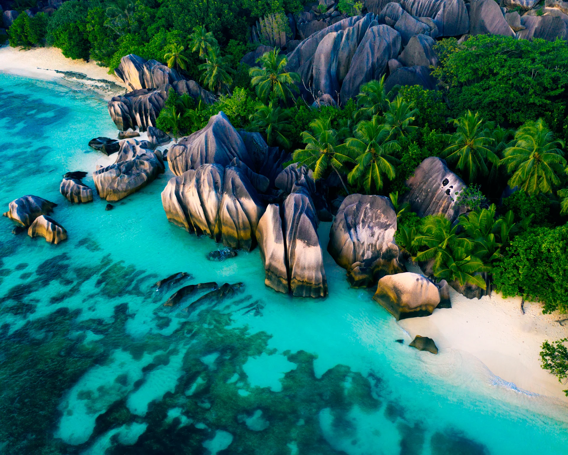 Seychelles natural landscape crystal water