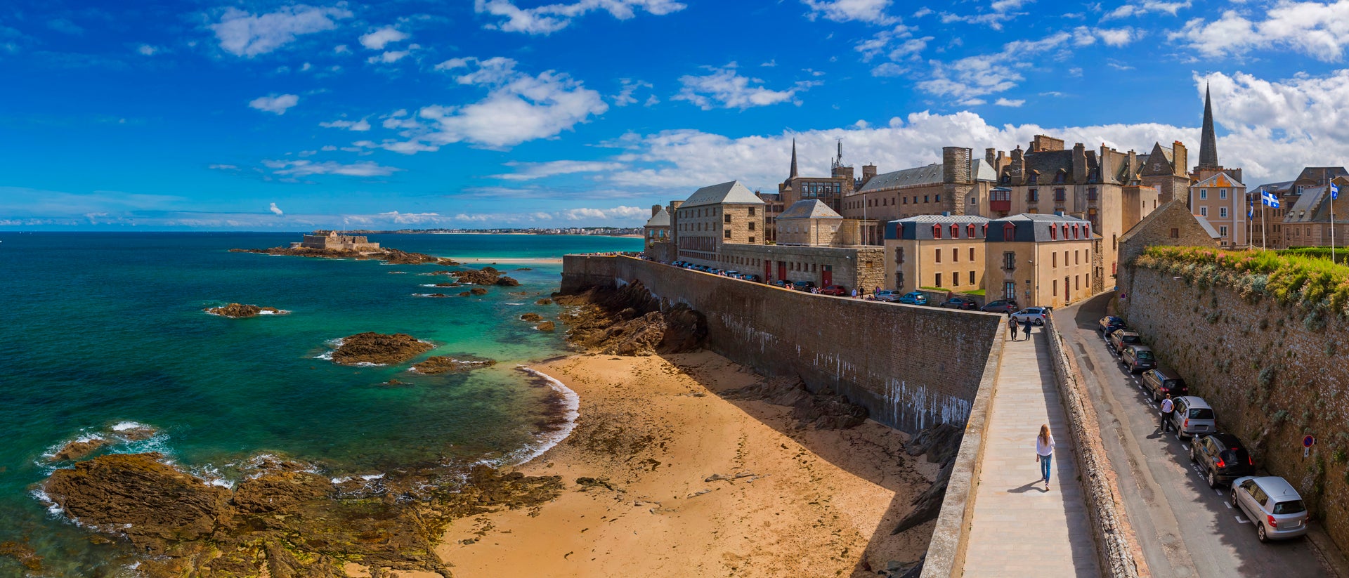 Bretagne muur kust blauw landschap