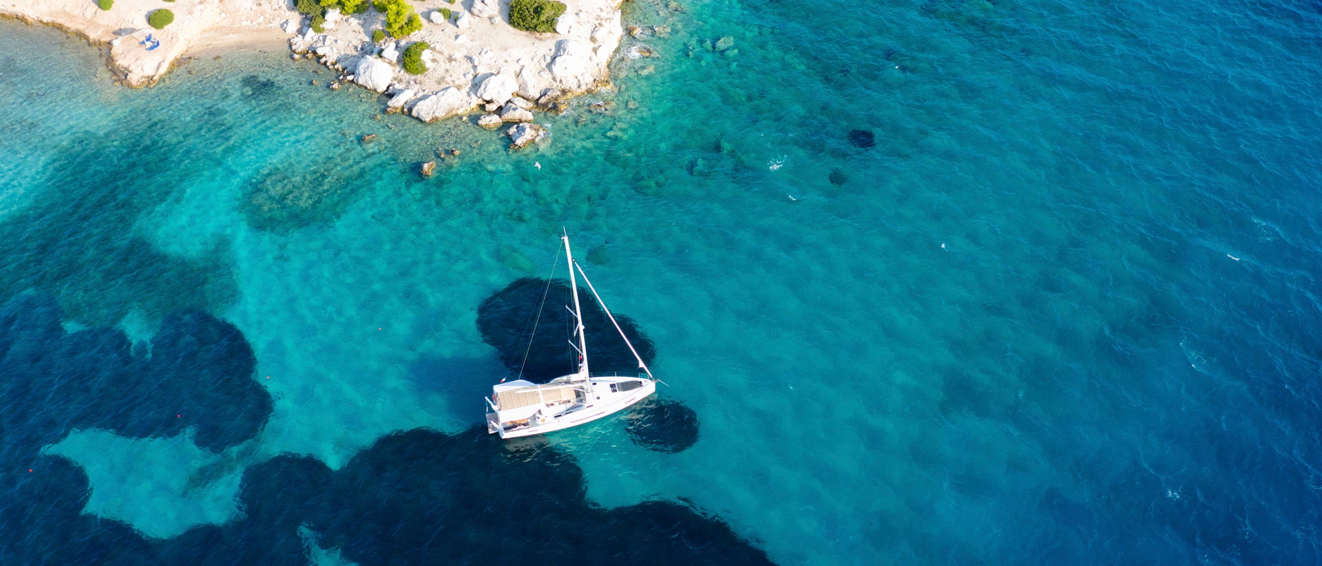 Paros kristallklart hav naturliga landskap båtcharter