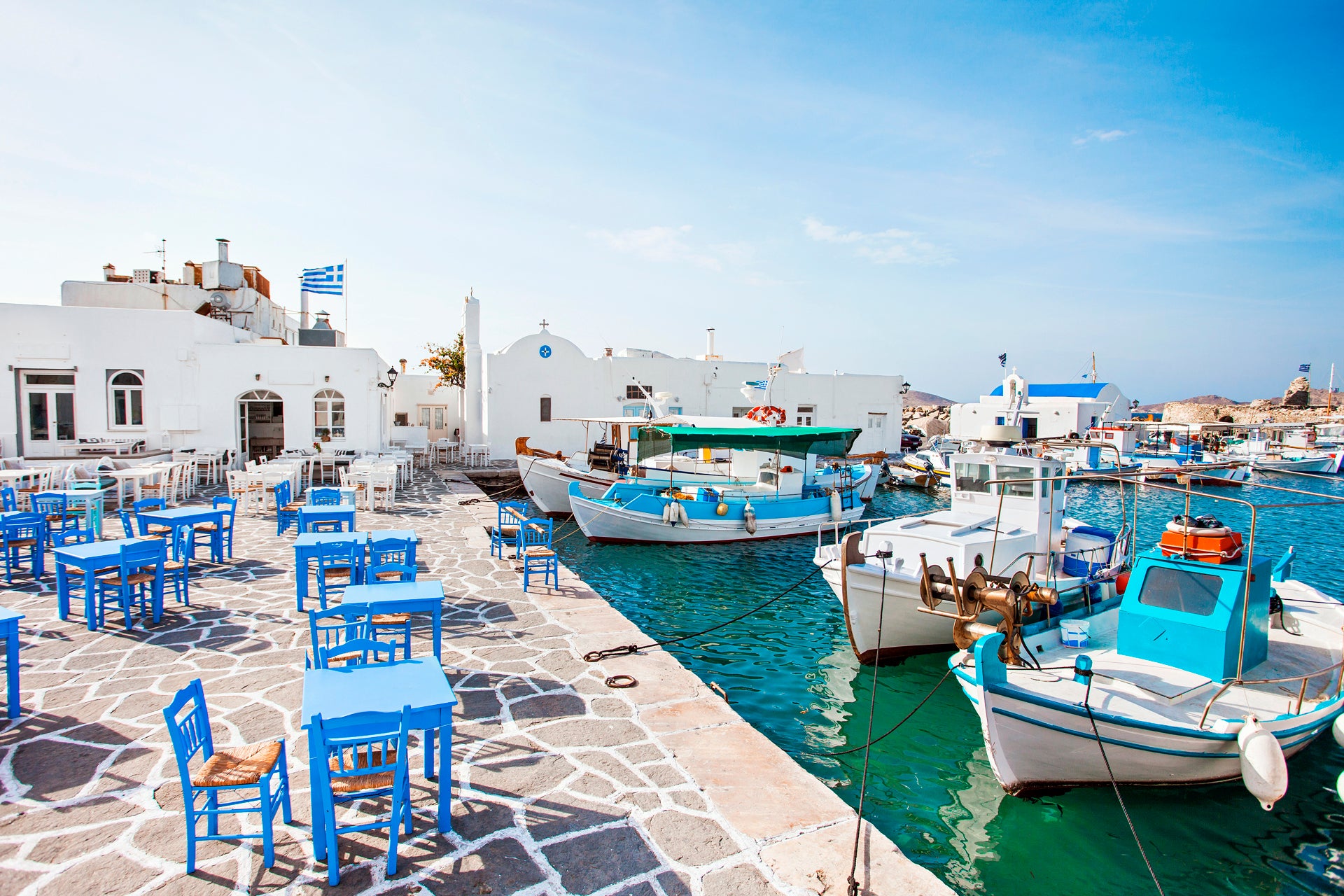 Paros färgglad blå hamn segelbåtar vita hus