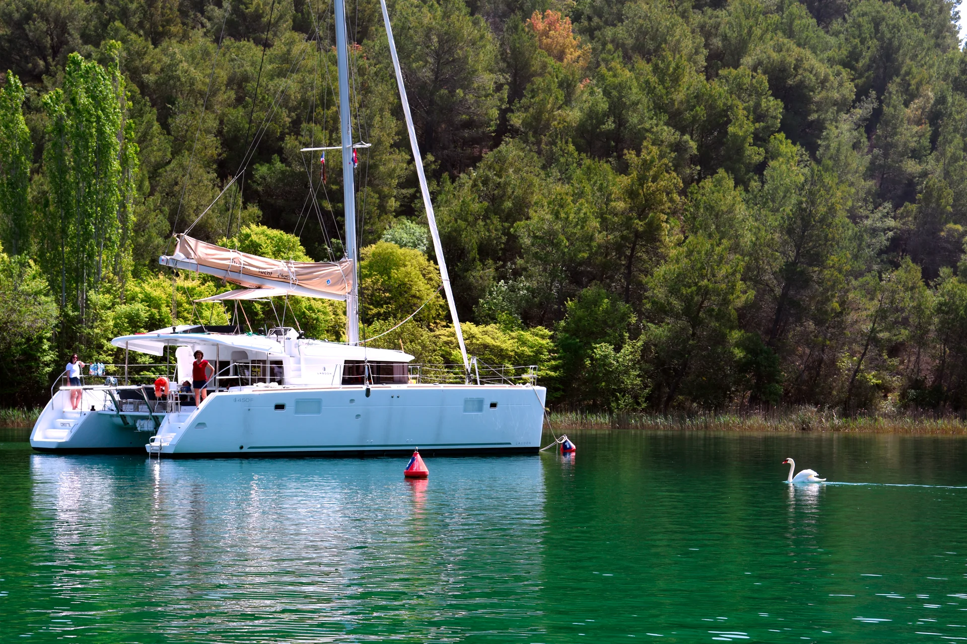 Croisière en catamaran sur un lac à Šibenik