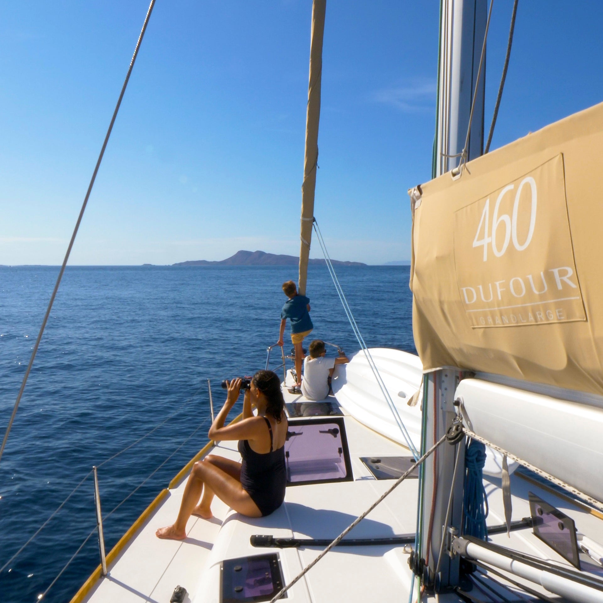 Invitado disfrutando de unas vacaciones a bordo de un yate de alquiler en México