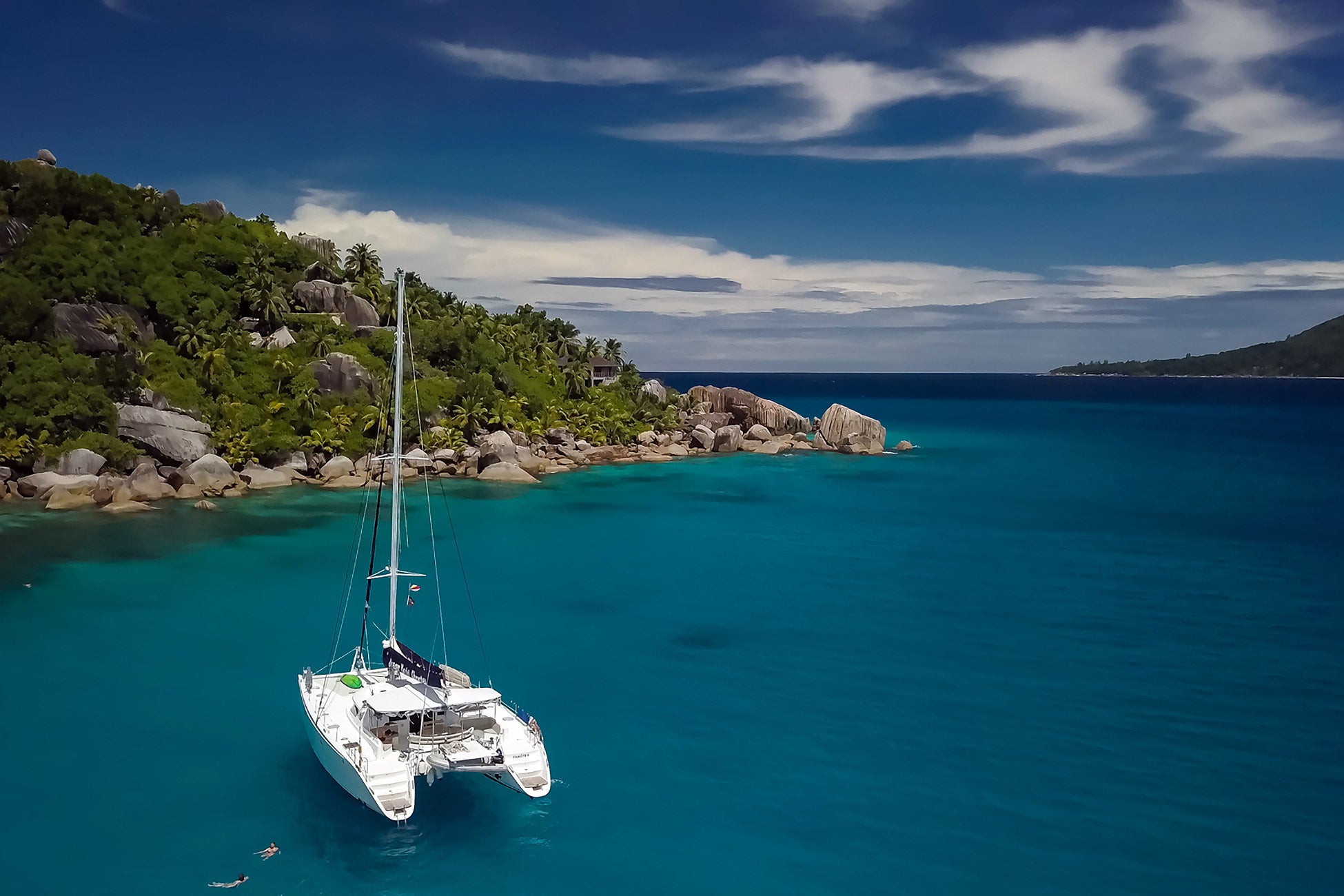 dream yacht charter praslin