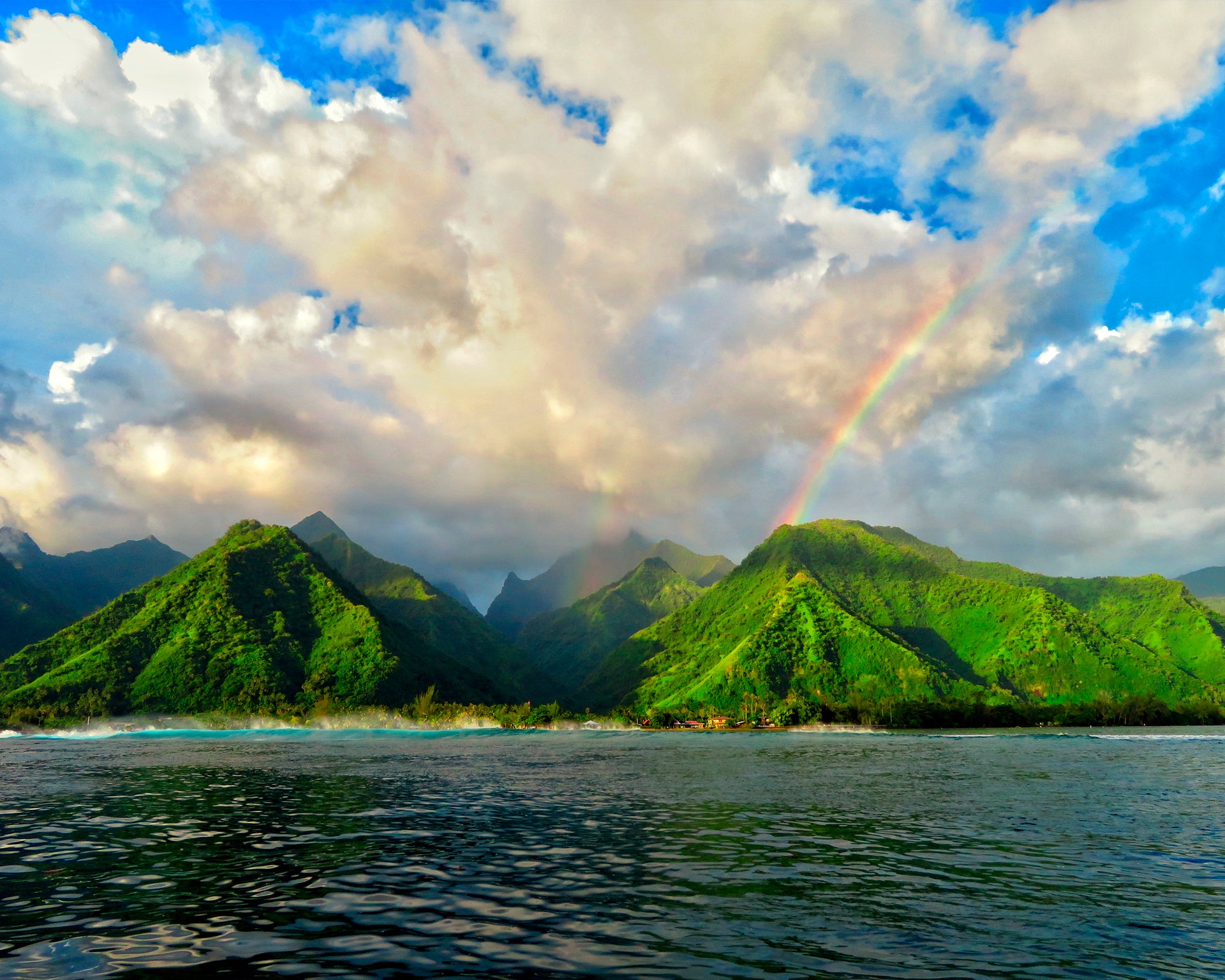 Tahiti natueal paradise mountain rainbow ocean