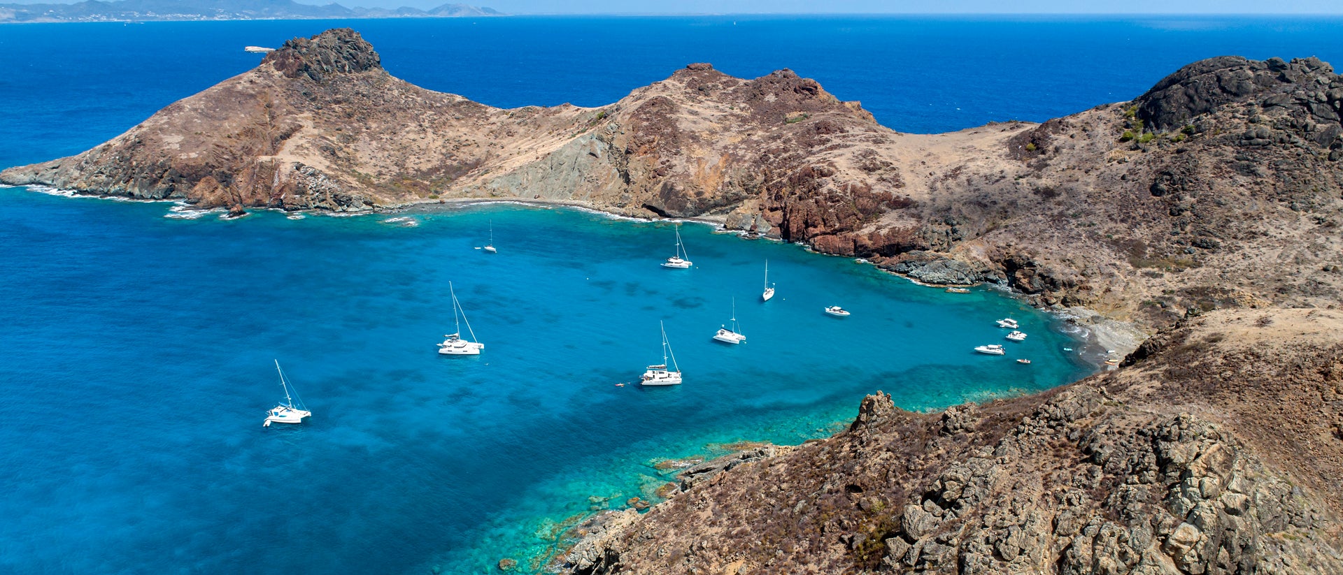Saint Martin blue bay sailboat charter