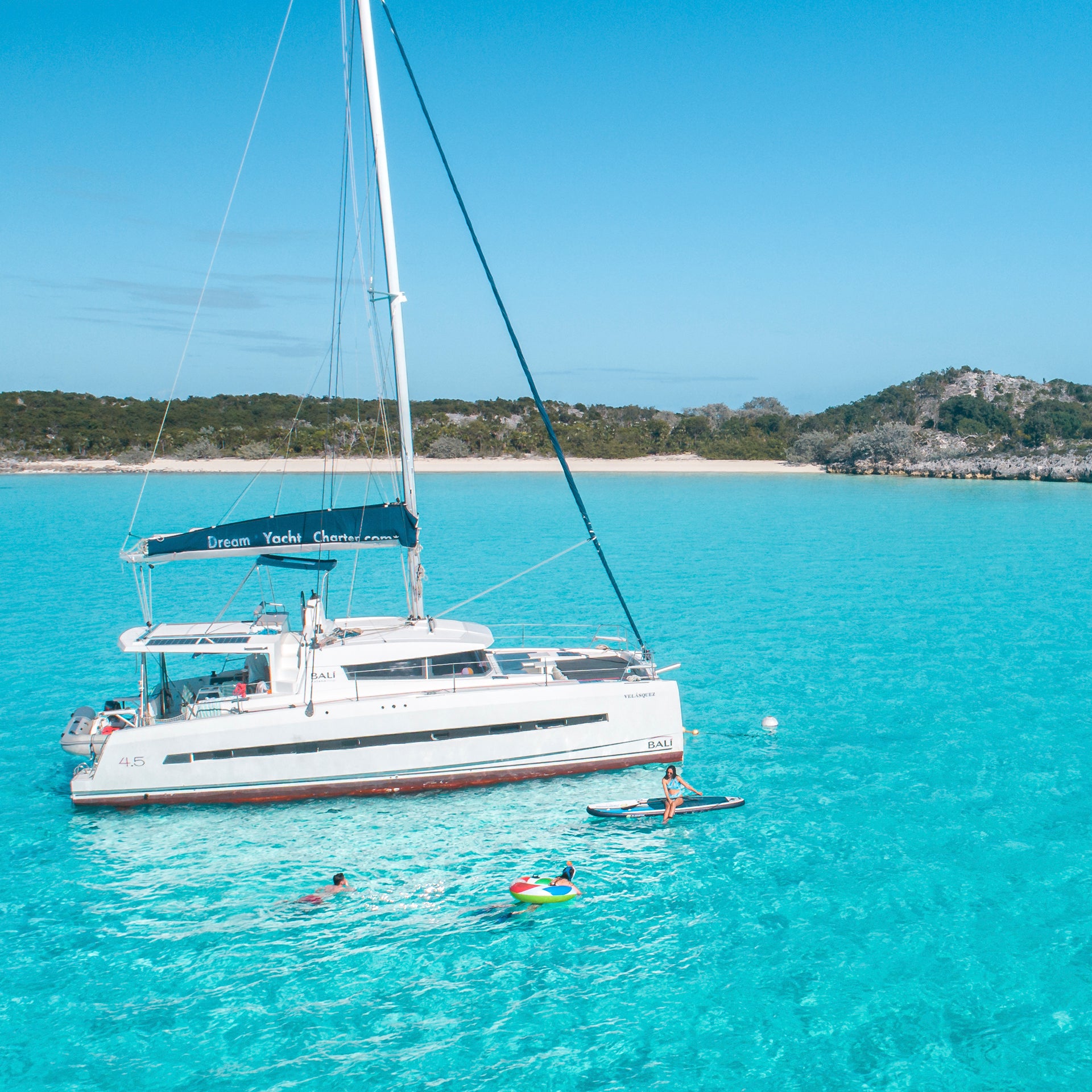 Catamaranes y yates de alquiler en Bahamas