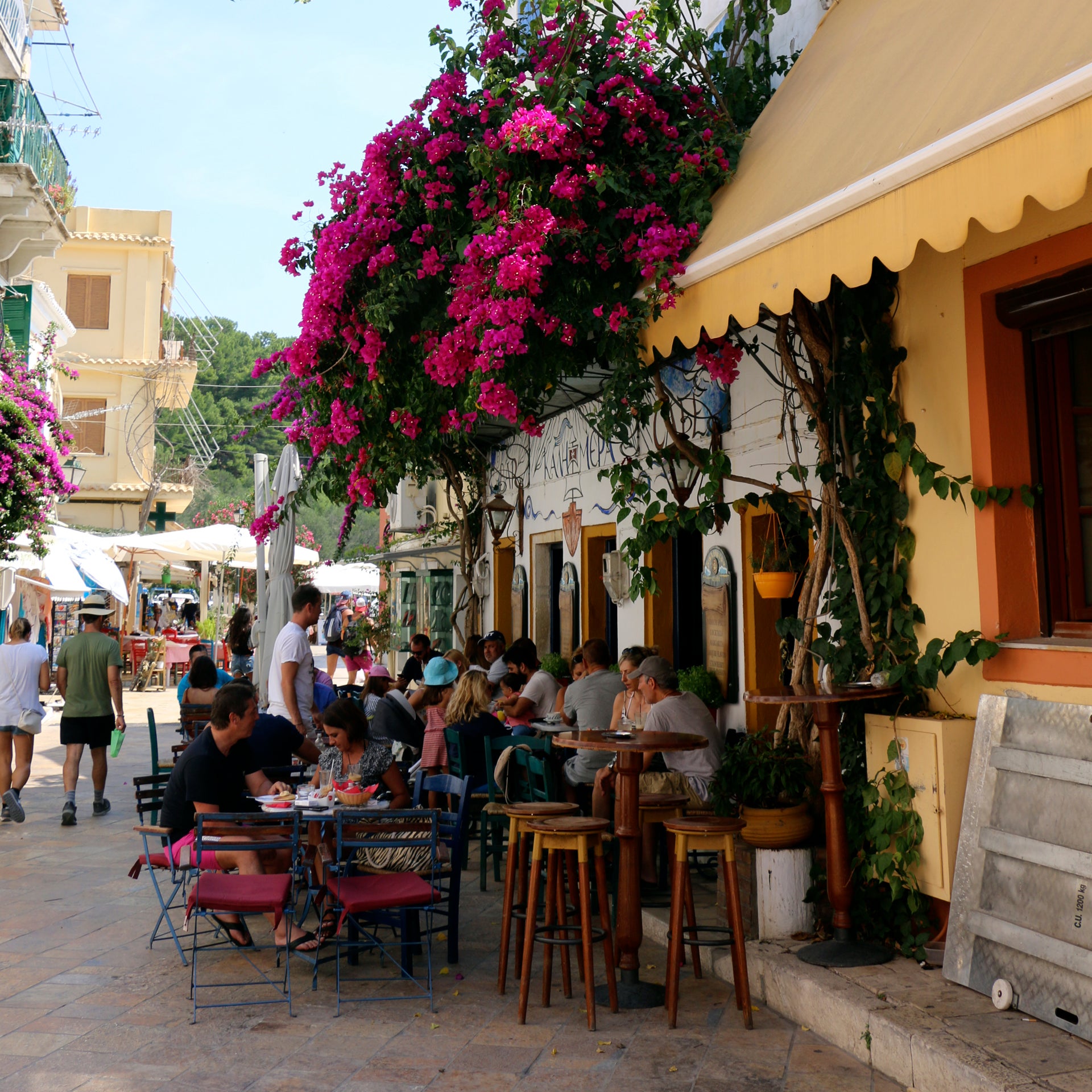 Small restaurant in Curfu