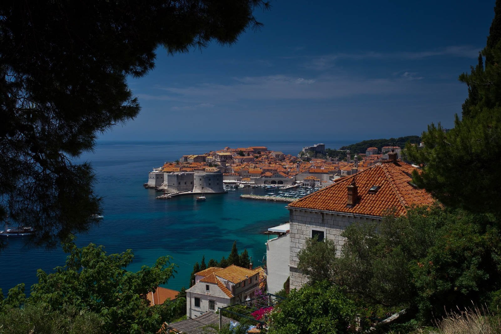houses and store in croatia