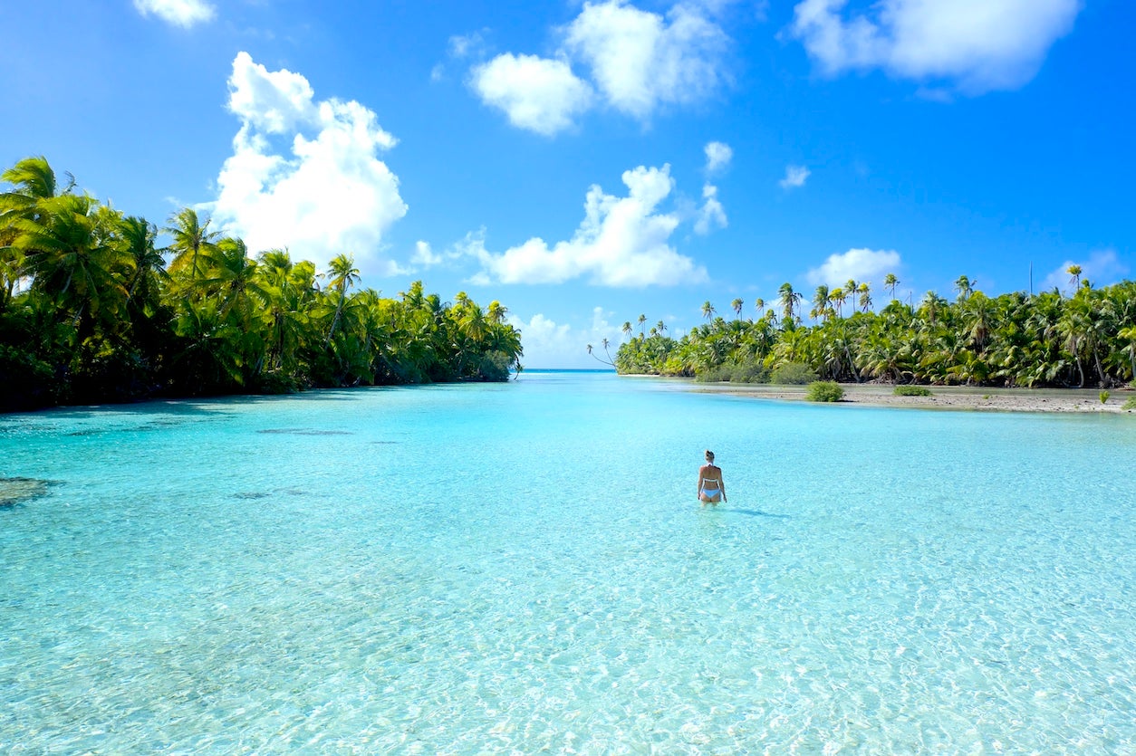 Tahiti sailing