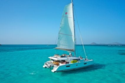 catamaran sailing in Grenadines
