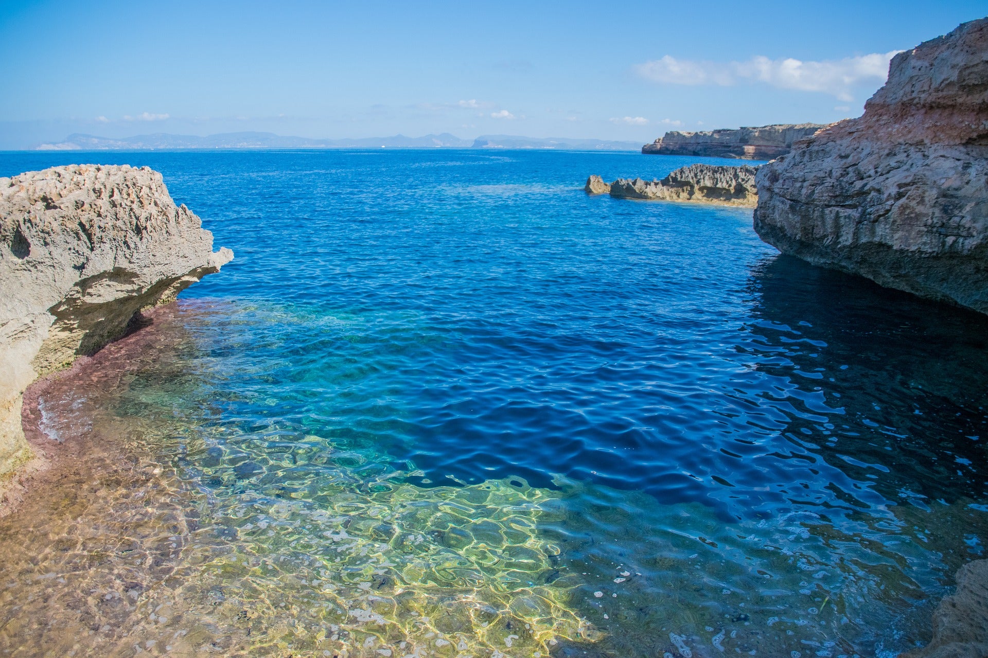 formentera-Découvrez la beauté des îles Baléares en monocoque -dream yacht charter