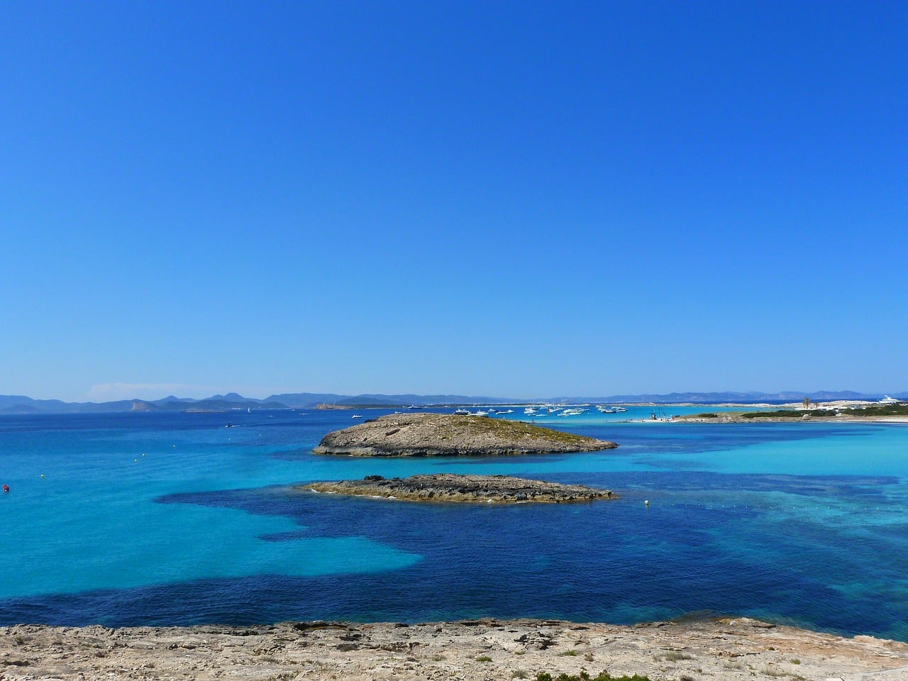 ibiza-Découvrez la beauté des îles Baléares en monocoque -dream yacht charter