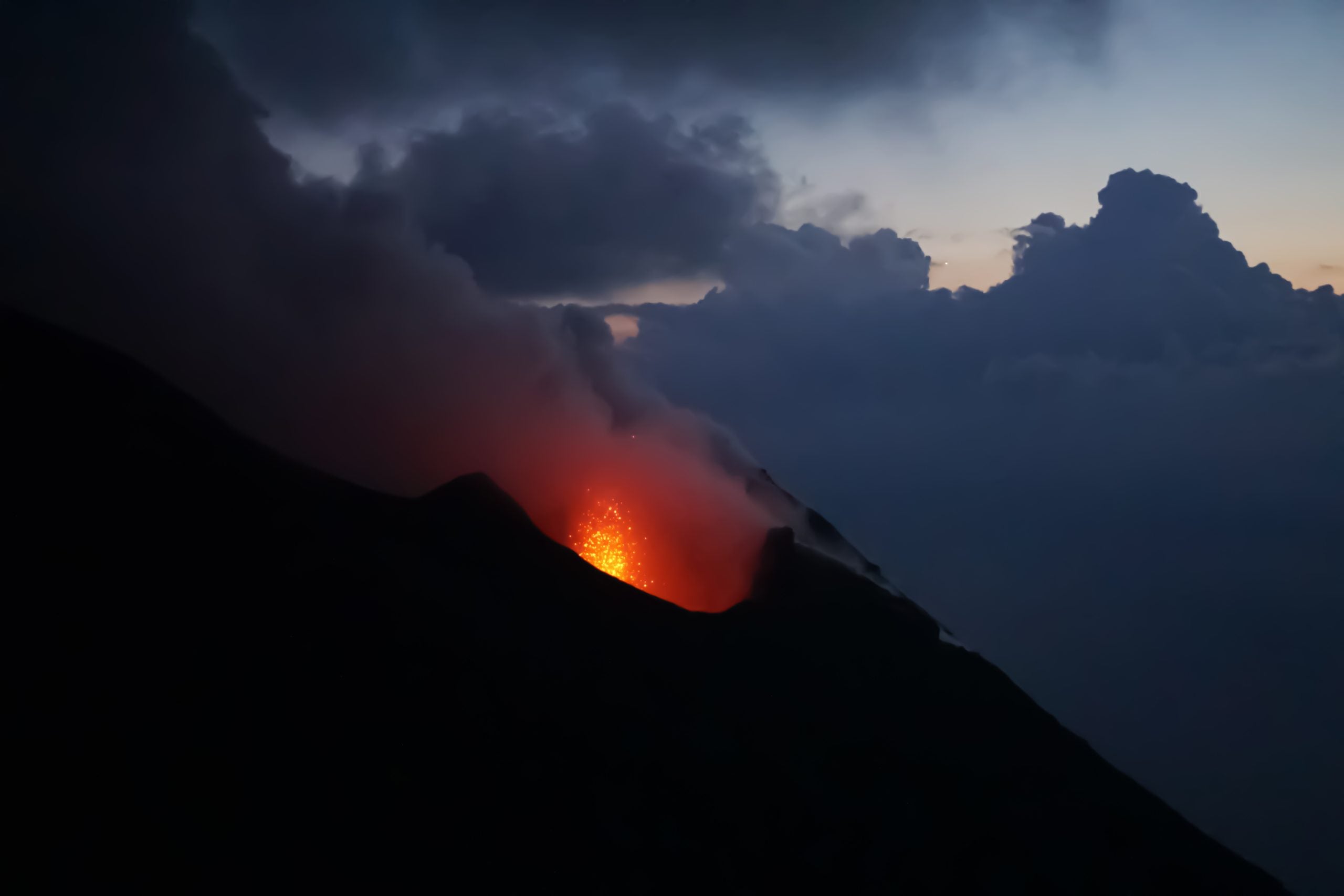 stromboli croisière en sicile croisière en sardaigne dream yacht charter