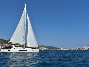 MONOHULL 47-52ft